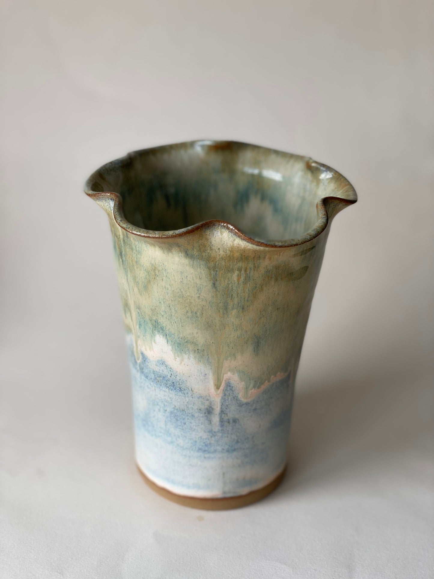 Large Frill Flower Vase - Eucalyptus Cream