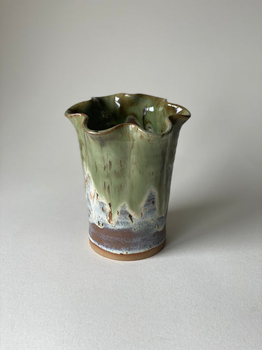 Small Frill Flower Vase - Moss & Sand