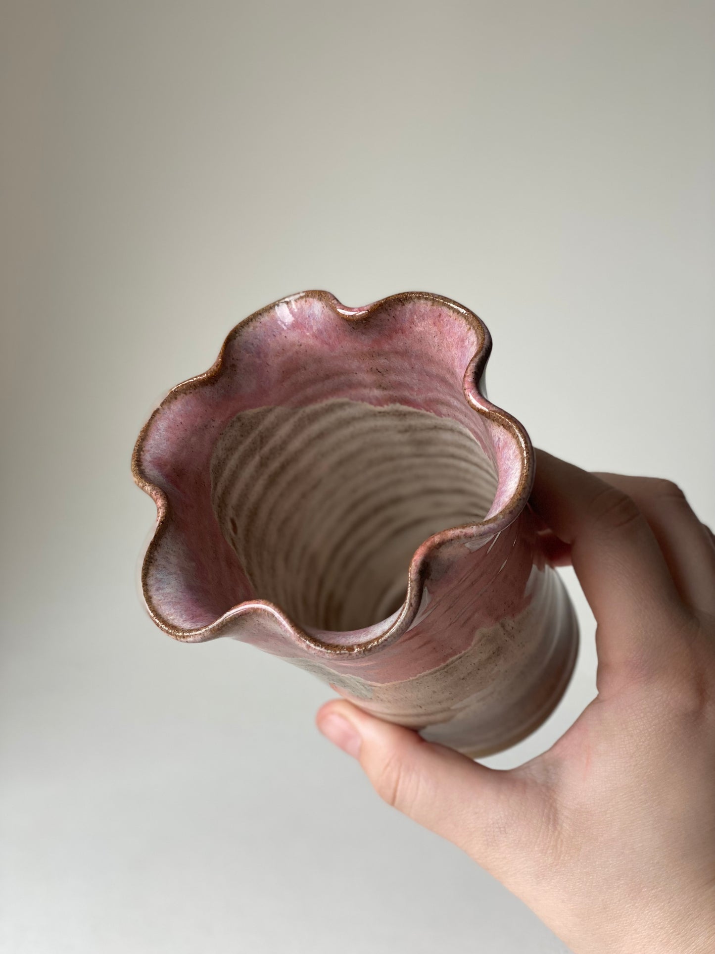 Small Frill Flower Vase - Blossom Cream