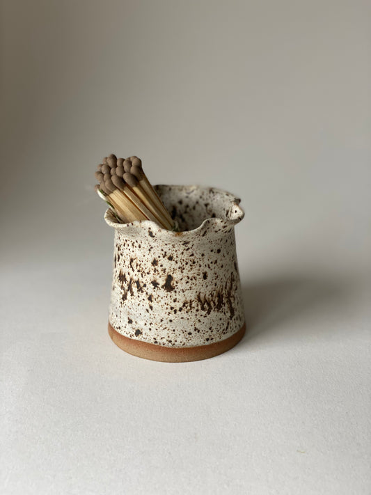 Frilly Matchstick Holder - Speckled Sandstone