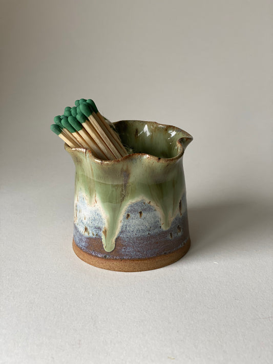 Frilly Matchstick Holder - Moss & Sand