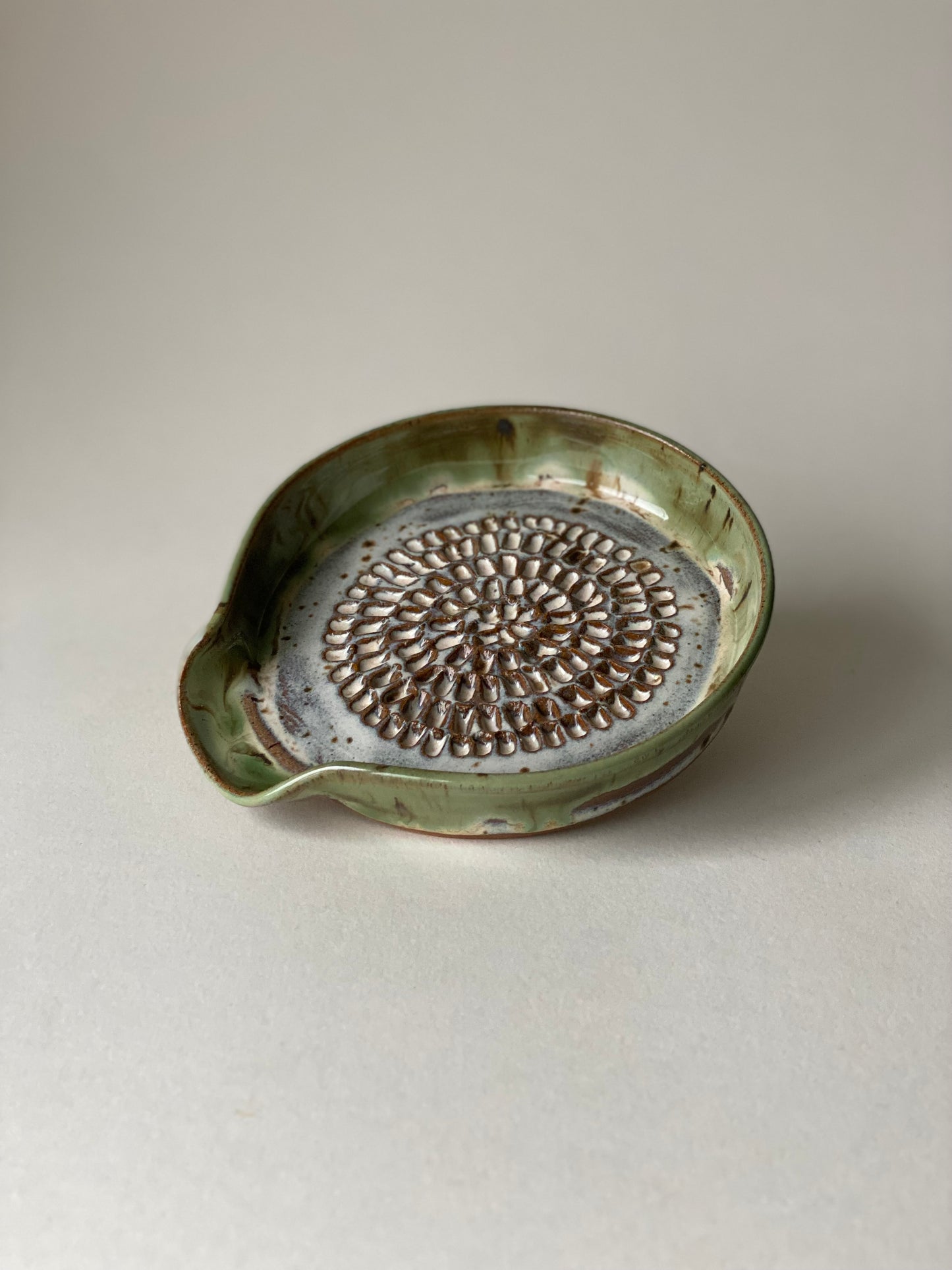 Garlic Grater - Moss & Sand