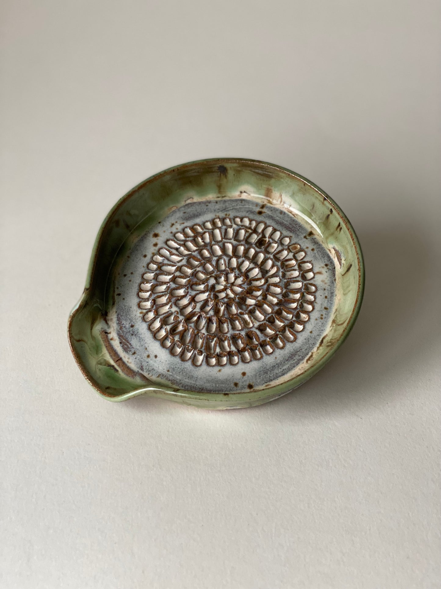 Garlic Grater - Moss & Sand