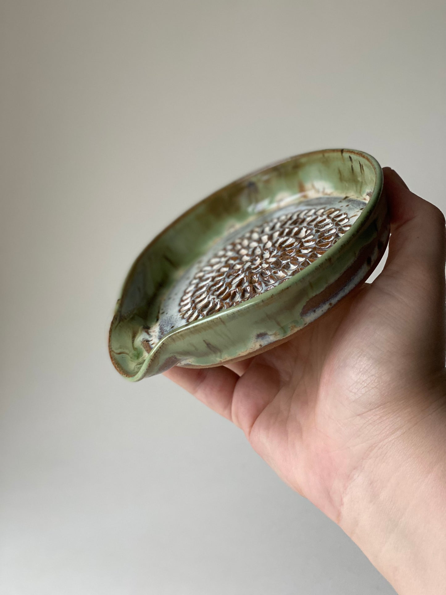 Garlic Grater - Moss & Sand