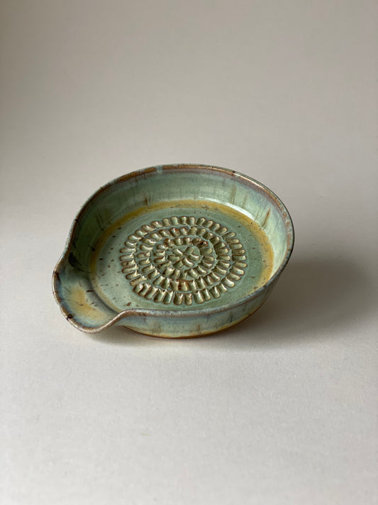 Garlic Grater - Meadow Speckle
