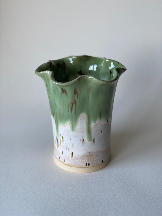 Small Frill Flower Vase - Moss & Sand
