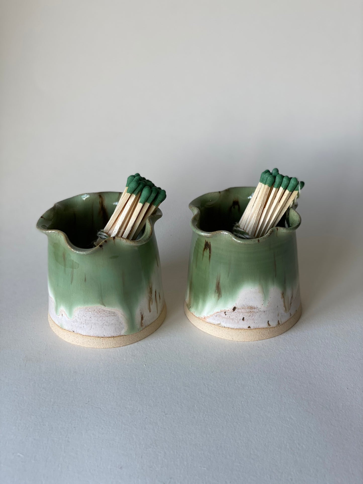 Frilly Matchstick Holder - Moss & Sand