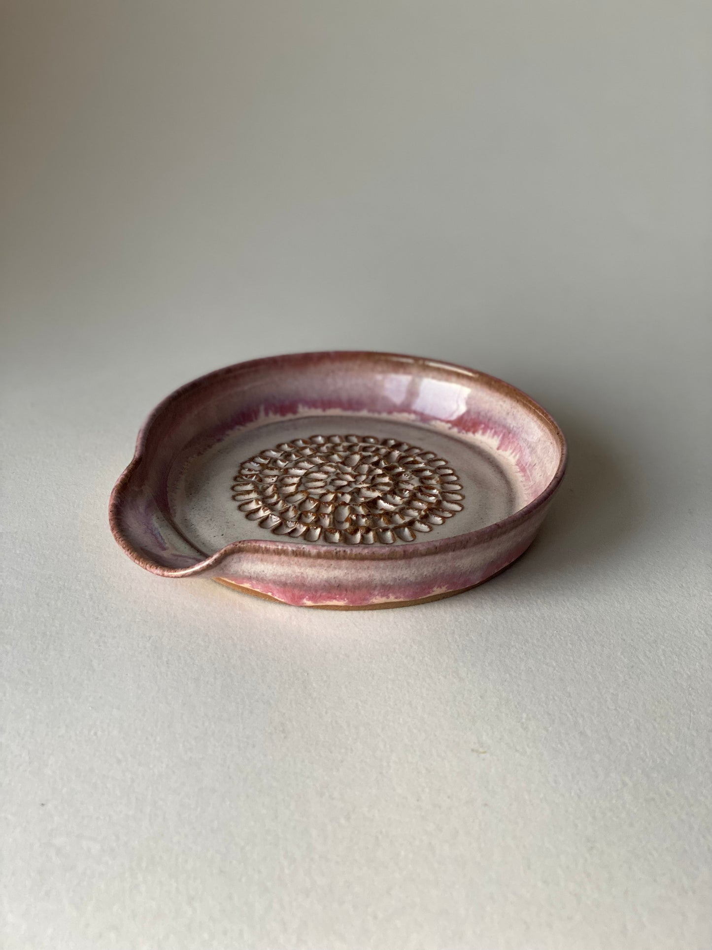 Garlic Grater - Blossom Cream