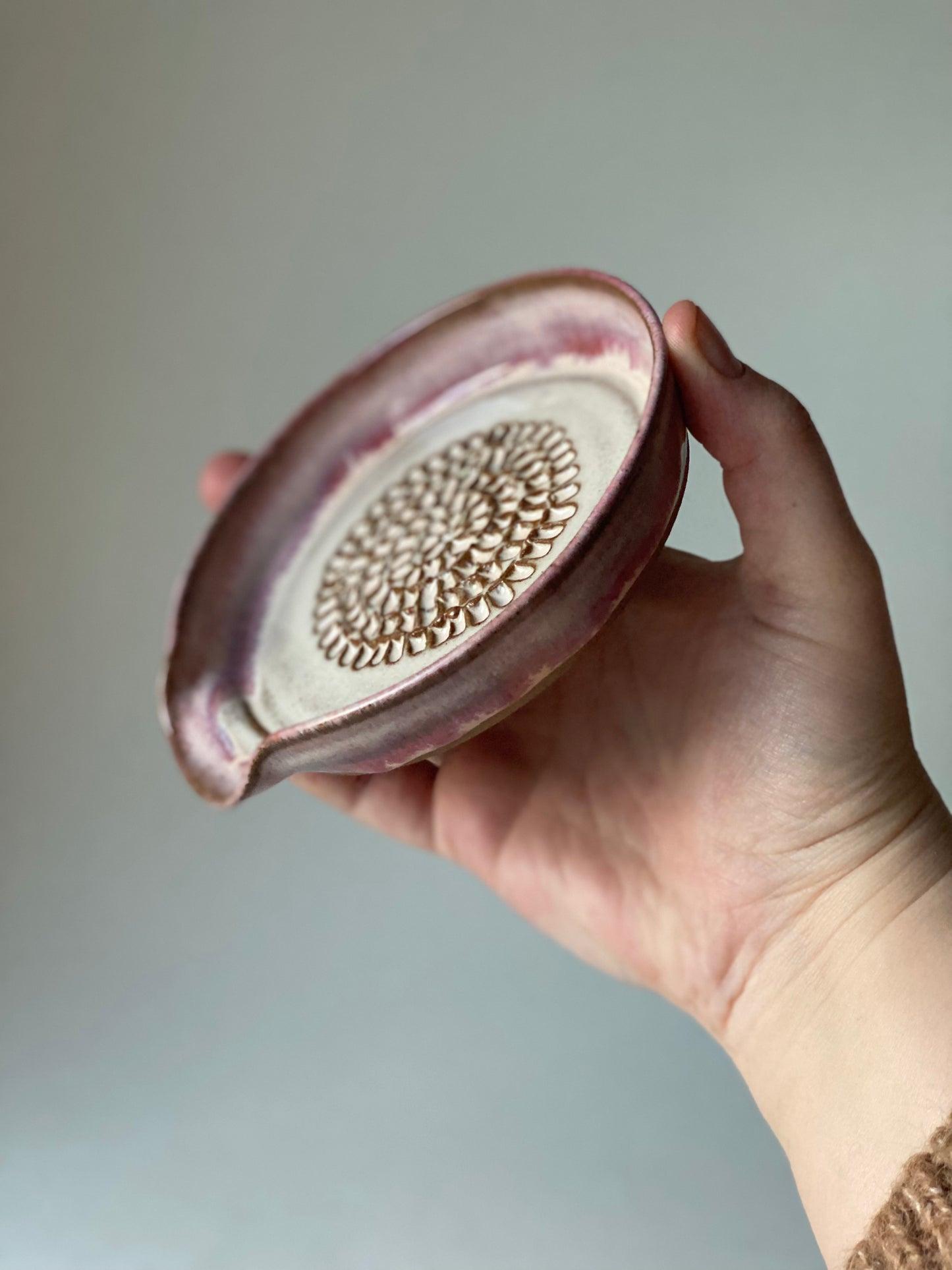 Garlic Grater - Blossom Cream