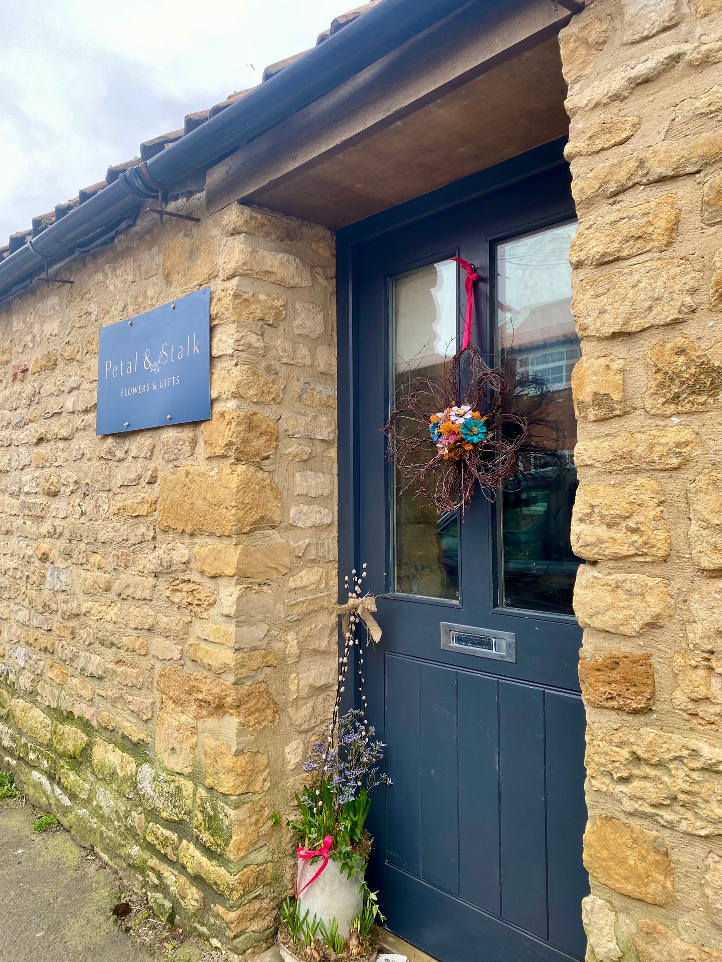 Clay & Bloom: Wall Pocket Vase Workshop | Thursday 7th May