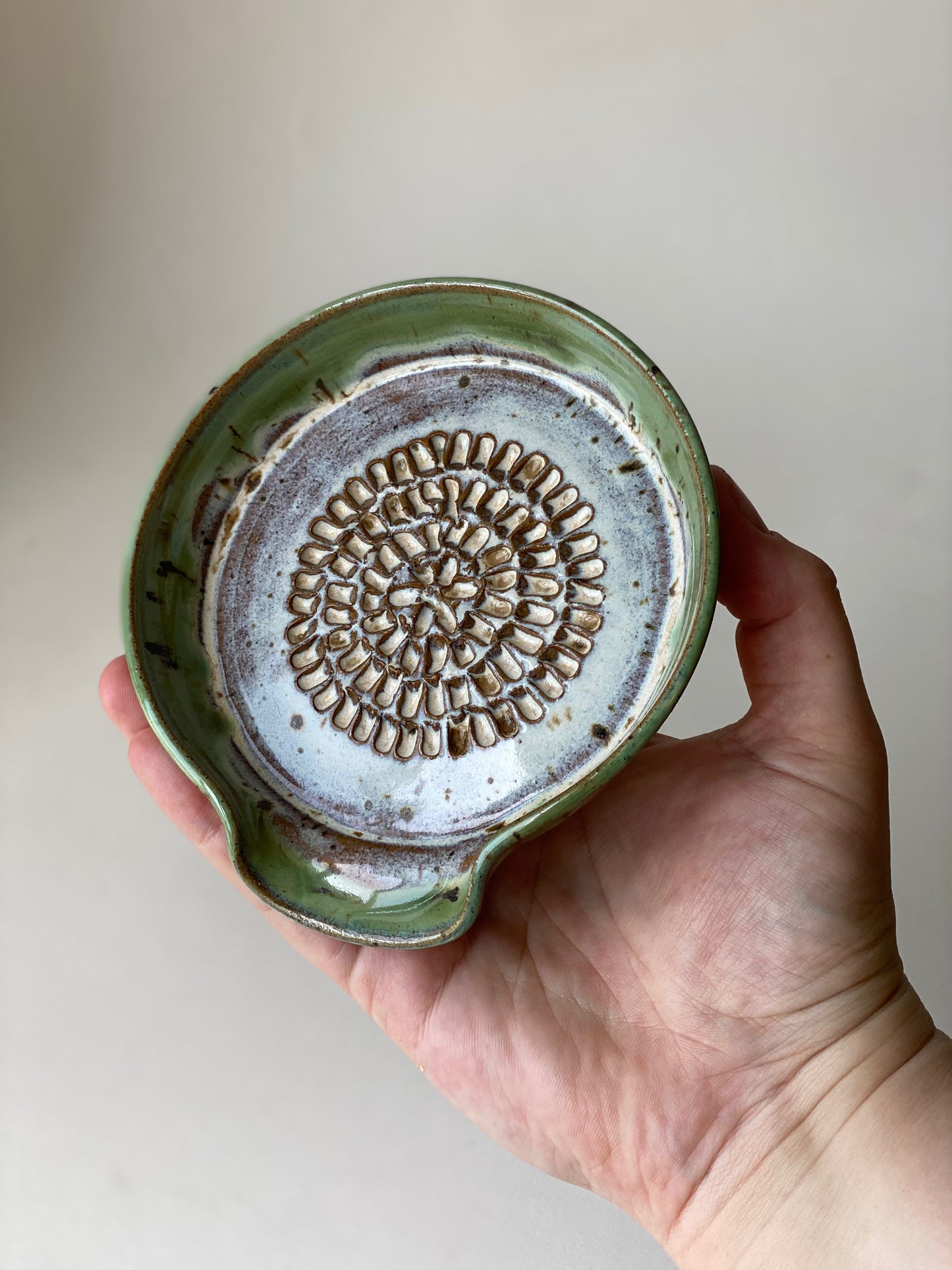 Garlic Grater - Moss & Sand