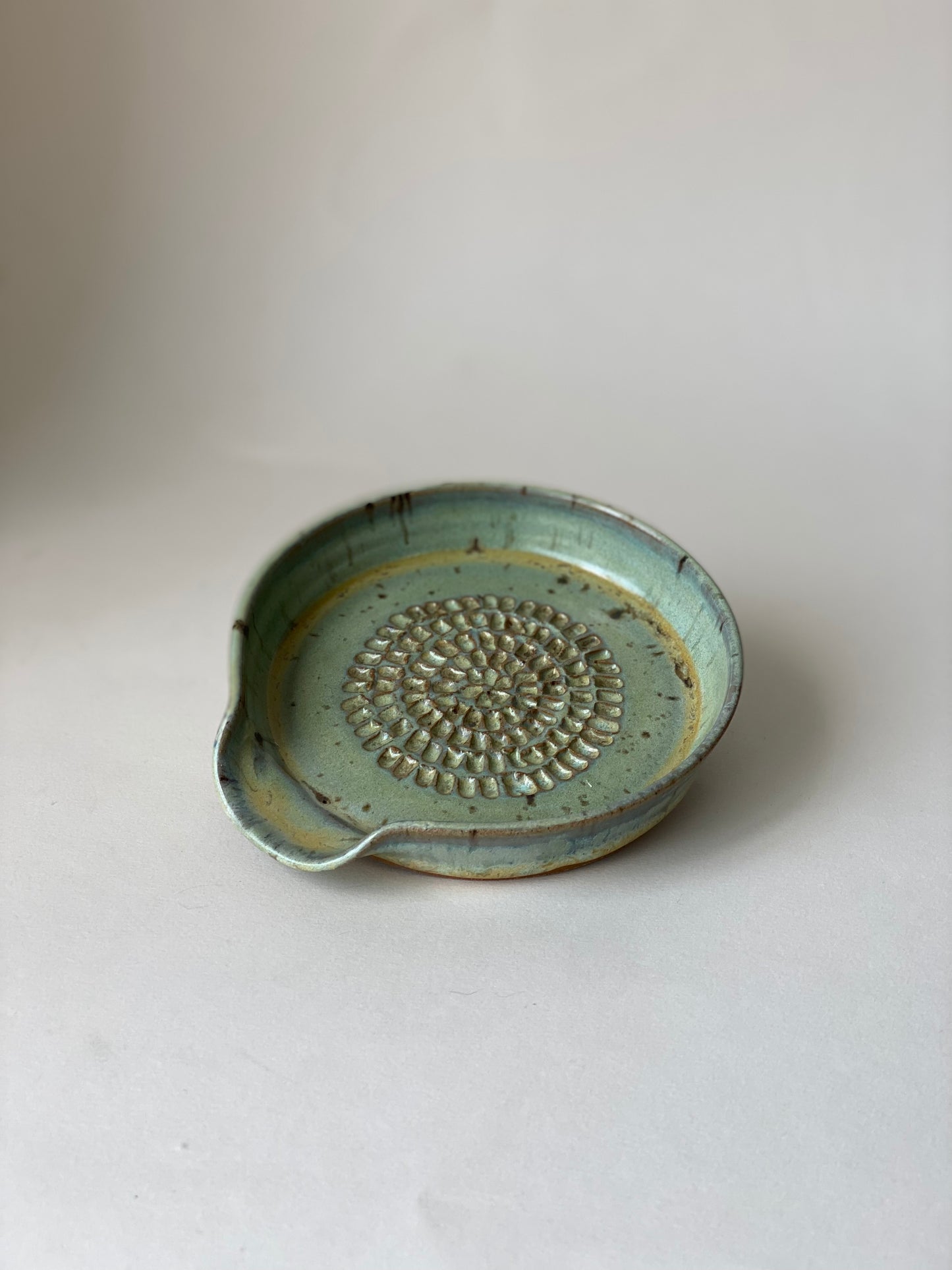 Garlic Grater - Meadow Speckle