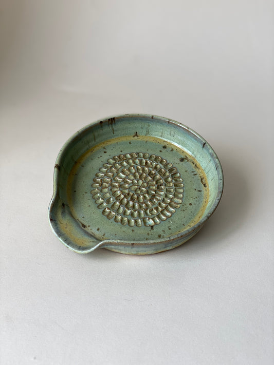 Garlic Grater - Meadow Speckle