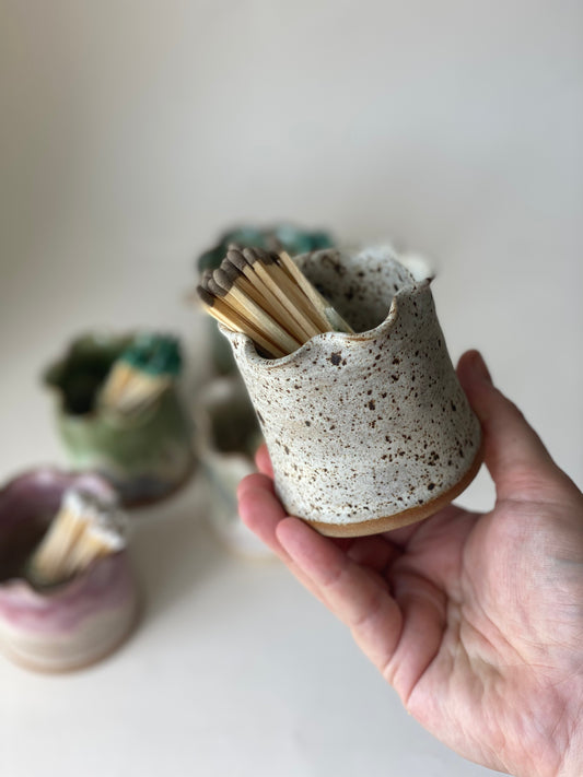 Frilly Matchstick Holder - Speckled Sandstone