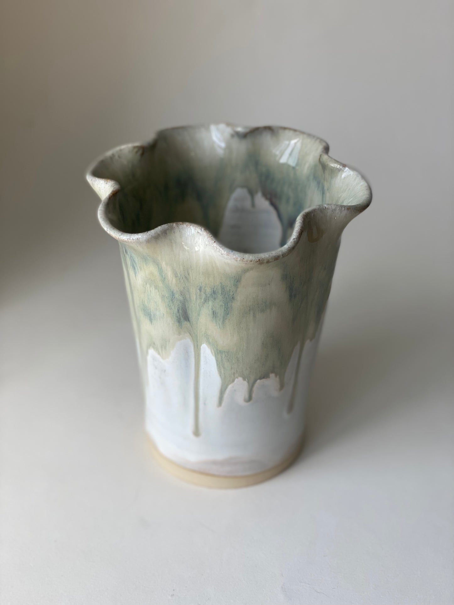 Large Frill Flower Vase - Eucalyptus Cream
