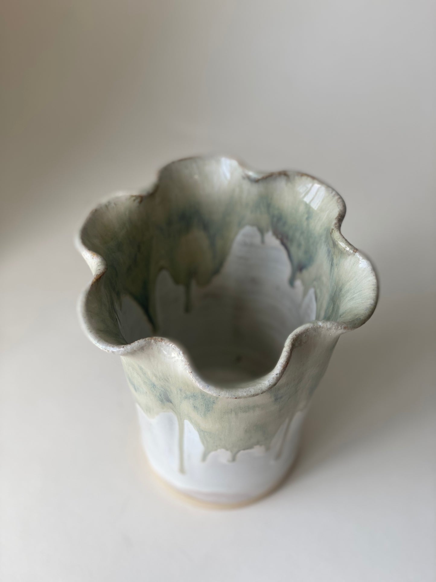 Large Frill Flower Vase - Eucalyptus Cream