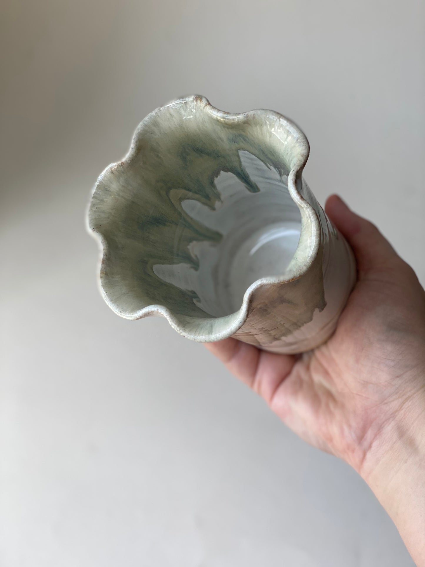Small Frill Flower Vase - Eucalyptus Cream
